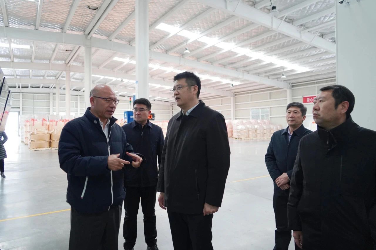 送温暖，提信心，谋发展1.jpg
